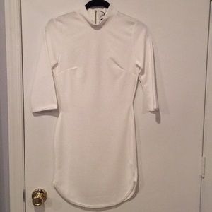 Boohoo Lauren 3/4 sleeve curved hem bodycon dress